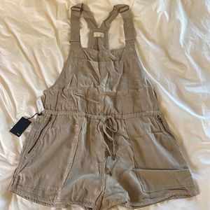 Off grey short overalls by Wilfred